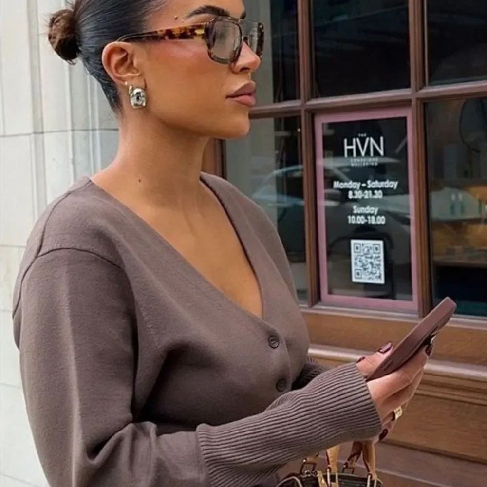 Brown retro sunglasses
